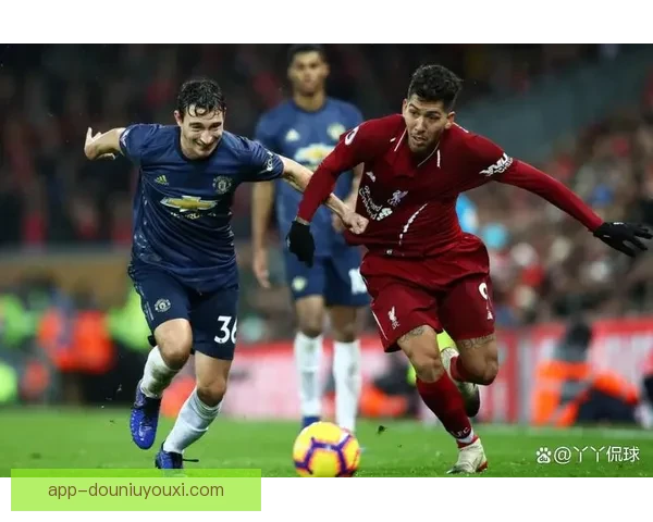 利物浦对曼联激战正酣 红魔能否打破安菲尔德魔咒